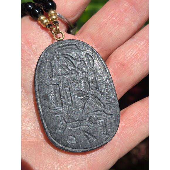 Vintage Ancient Egyptian Heart of Scarab Black & Gold Beaded Pendant Necklace - Picture 9 of 10